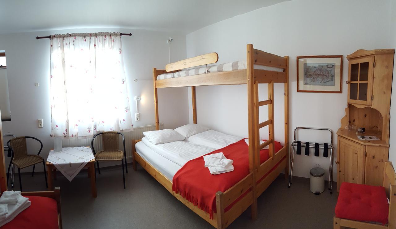 Guesthouse Leirubakki Asolfsstathir Екстер'єр фото