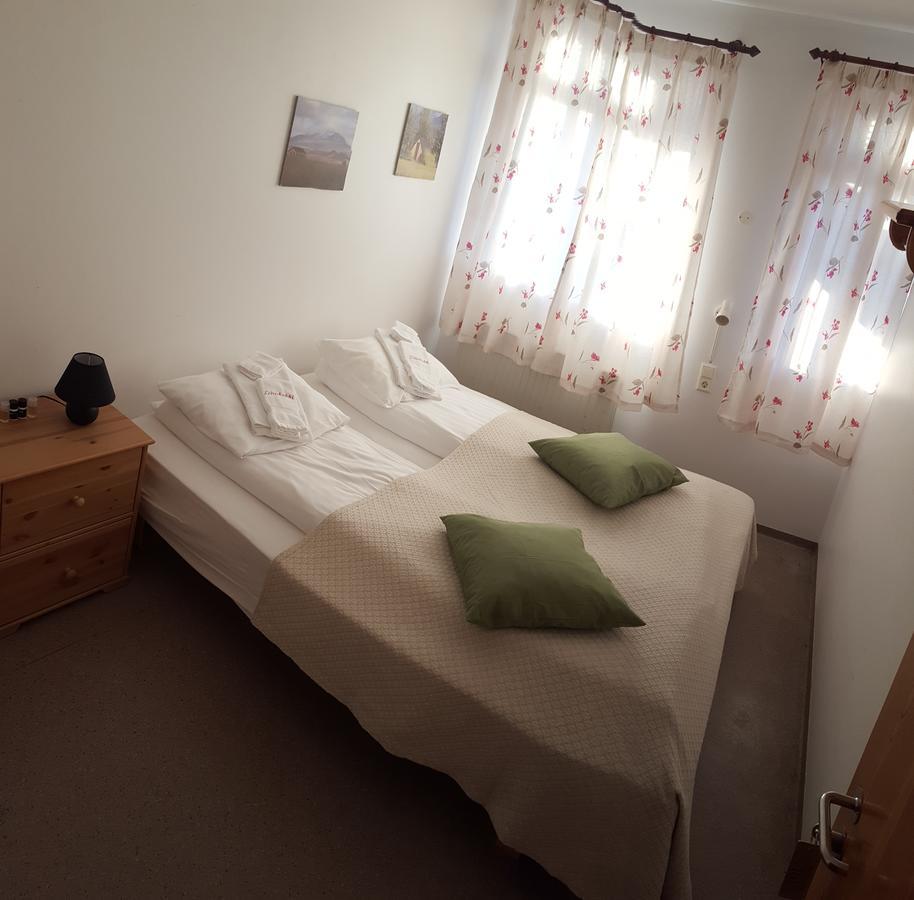 Guesthouse Leirubakki Asolfsstathir Екстер'єр фото