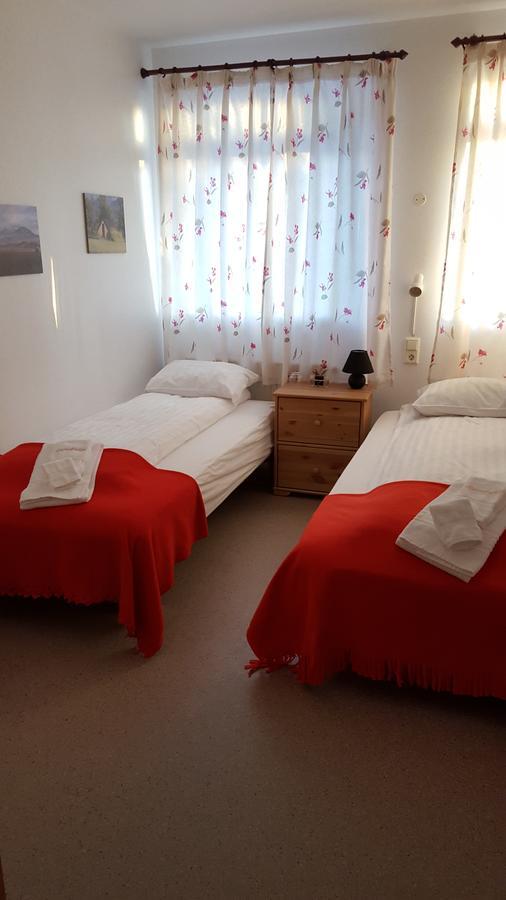 Guesthouse Leirubakki Asolfsstathir Екстер'єр фото